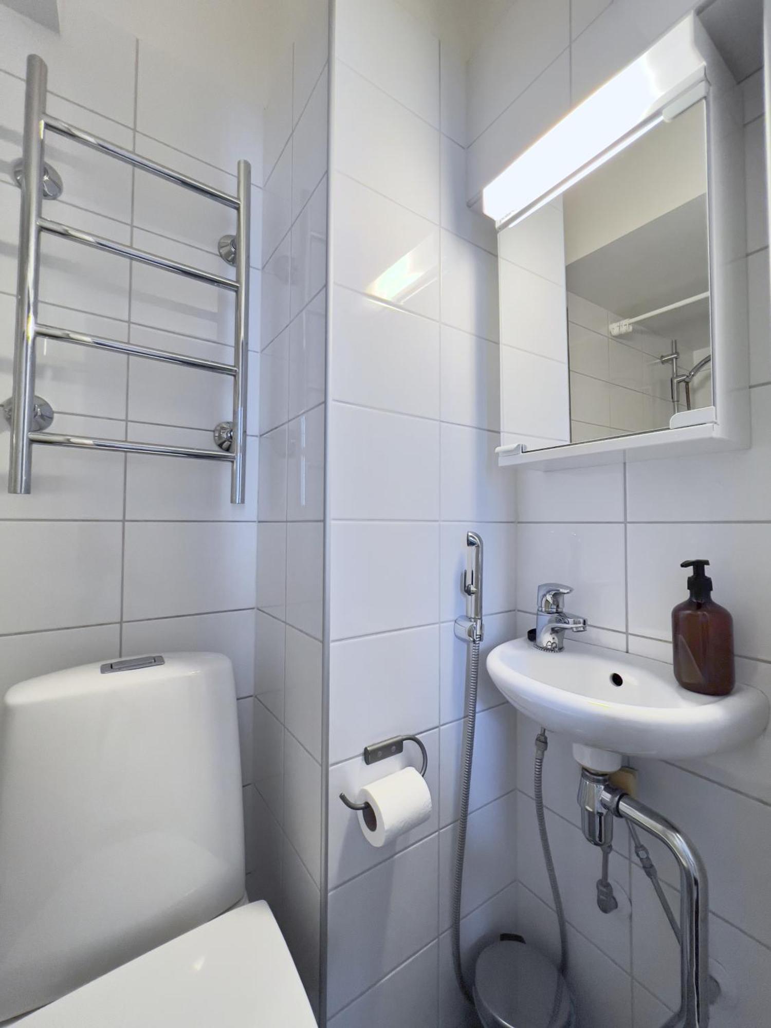 Dainty Central Apartment Helsinki Exterior foto